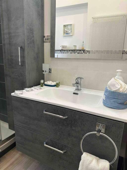 Apartamento Family Flat Near Metro A Roma Exterior foto